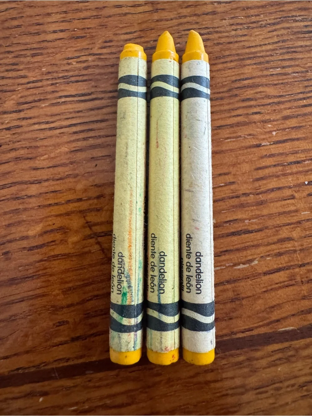 Set of 3 Pre-2017 Dandelion Yellow Crayola Crayons (retired color) collectible